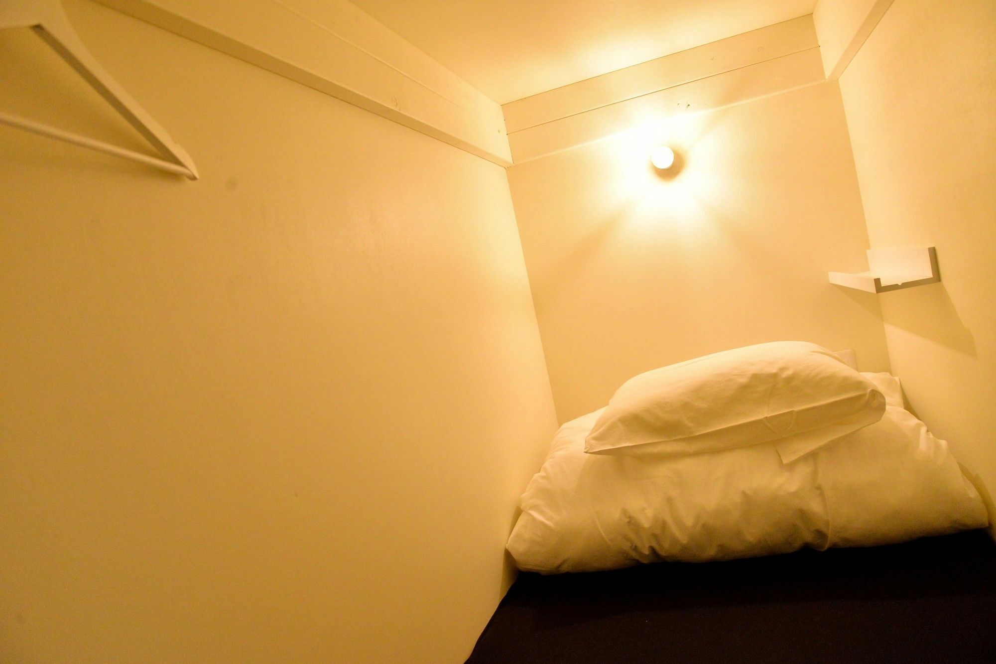 Almond Hostel & Cafe Shibuya Tōkyō Extérieur photo