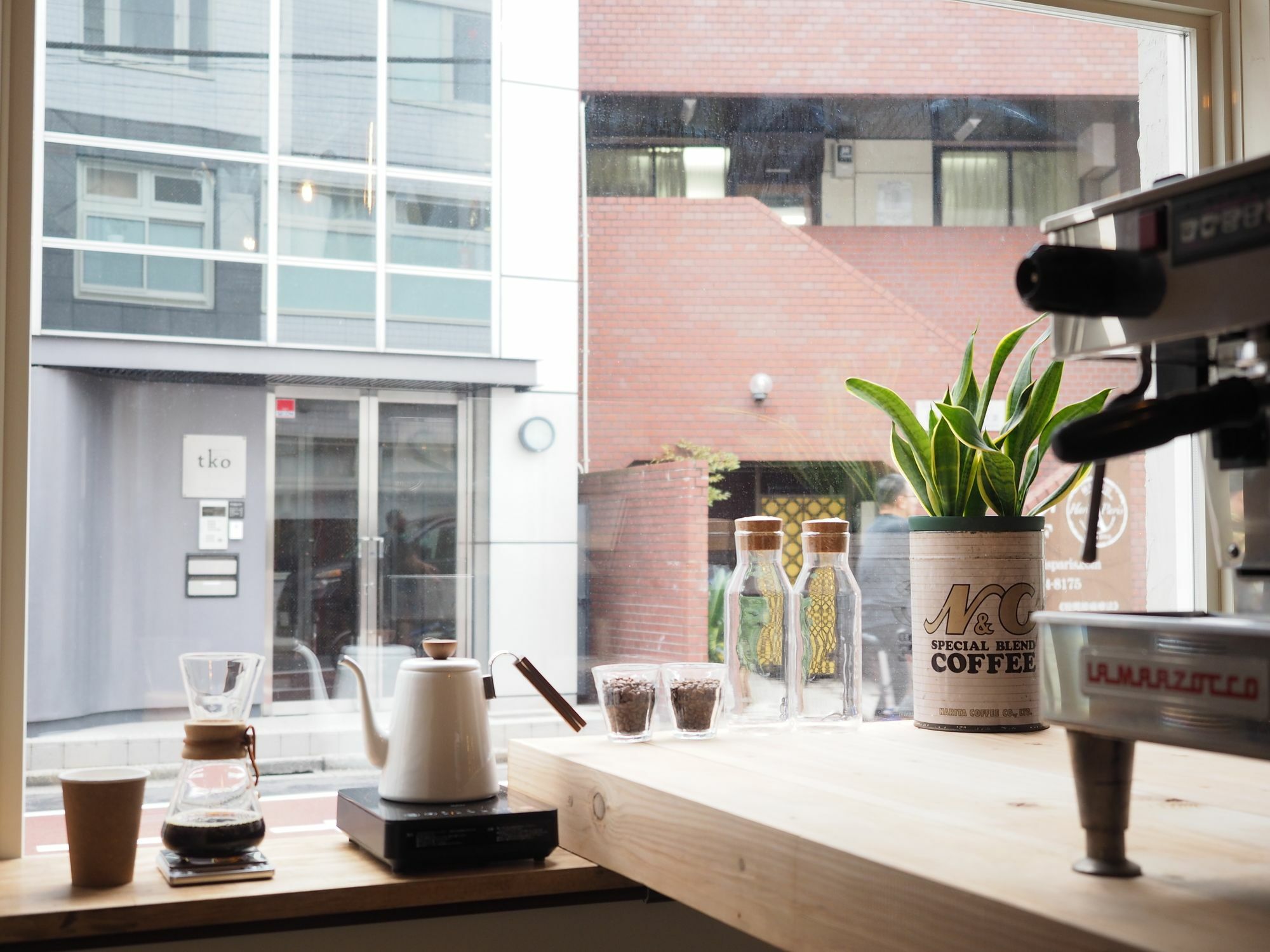Almond Hostel & Cafe Shibuya Tōkyō Extérieur photo