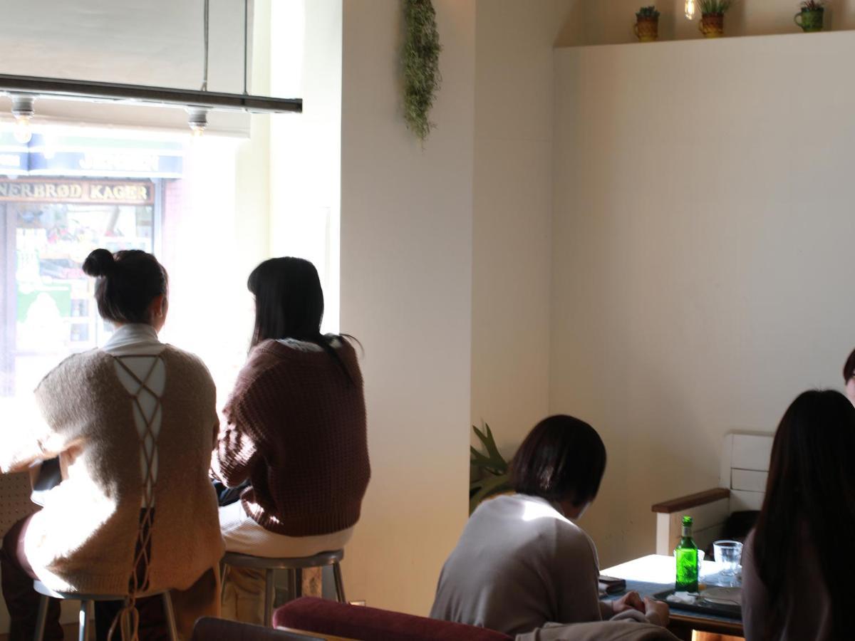 Almond Hostel & Cafe Shibuya Tōkyō Extérieur photo