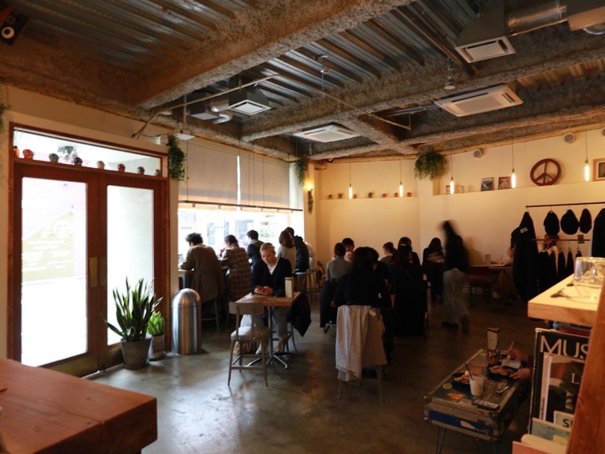 Almond Hostel & Cafe Shibuya Tōkyō Extérieur photo