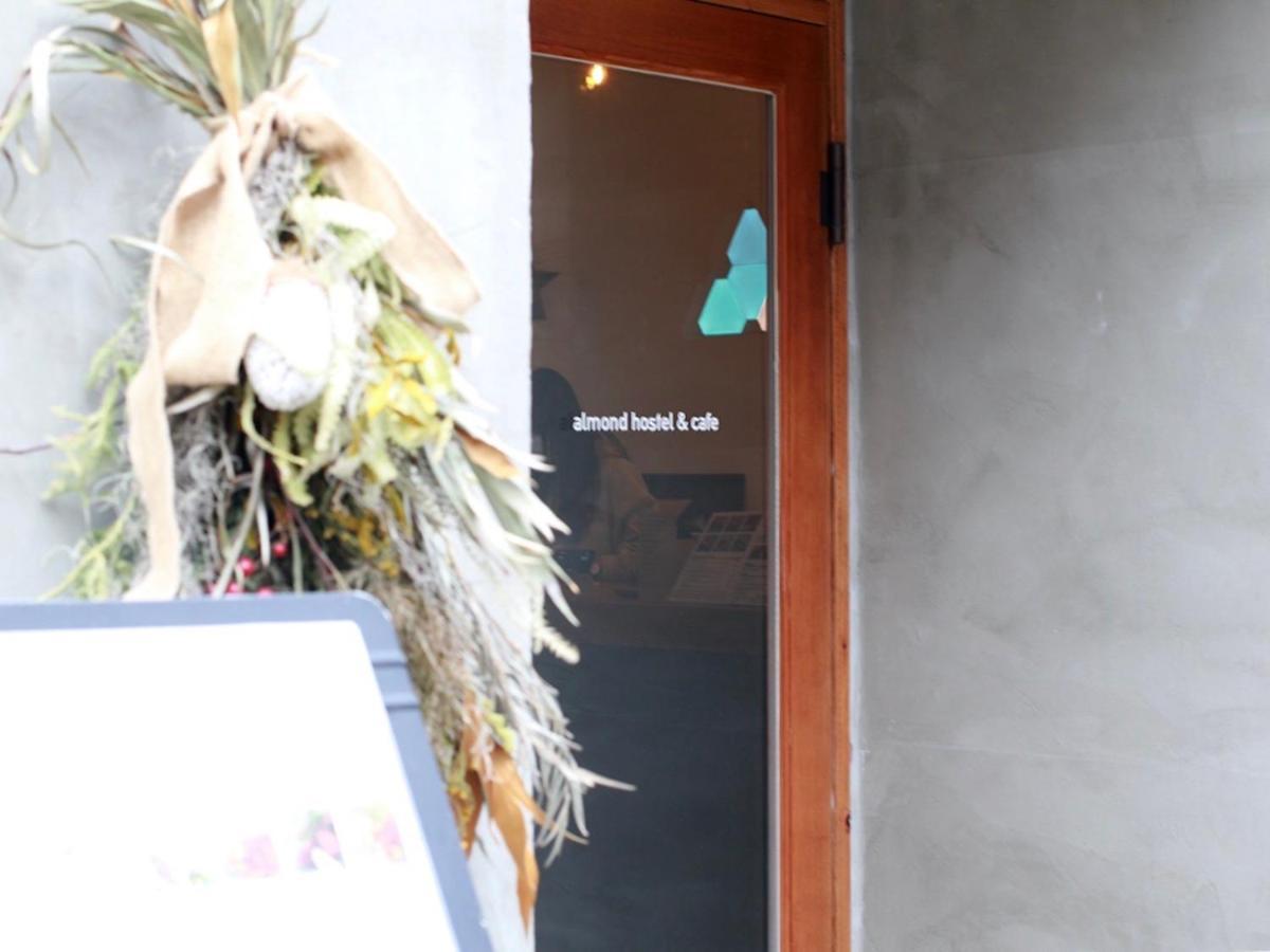 Almond Hostel & Cafe Shibuya Tōkyō Extérieur photo